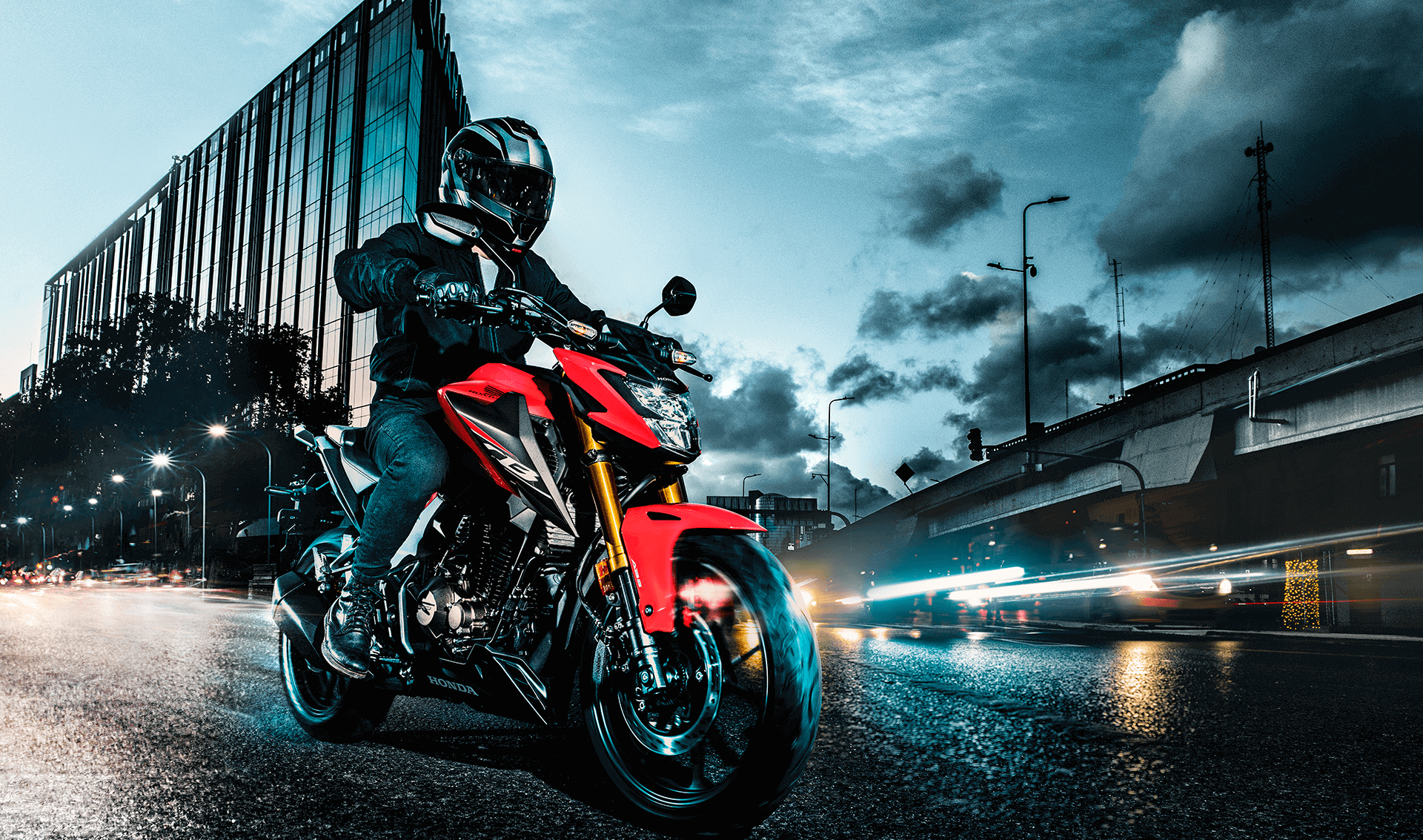 CB 300F